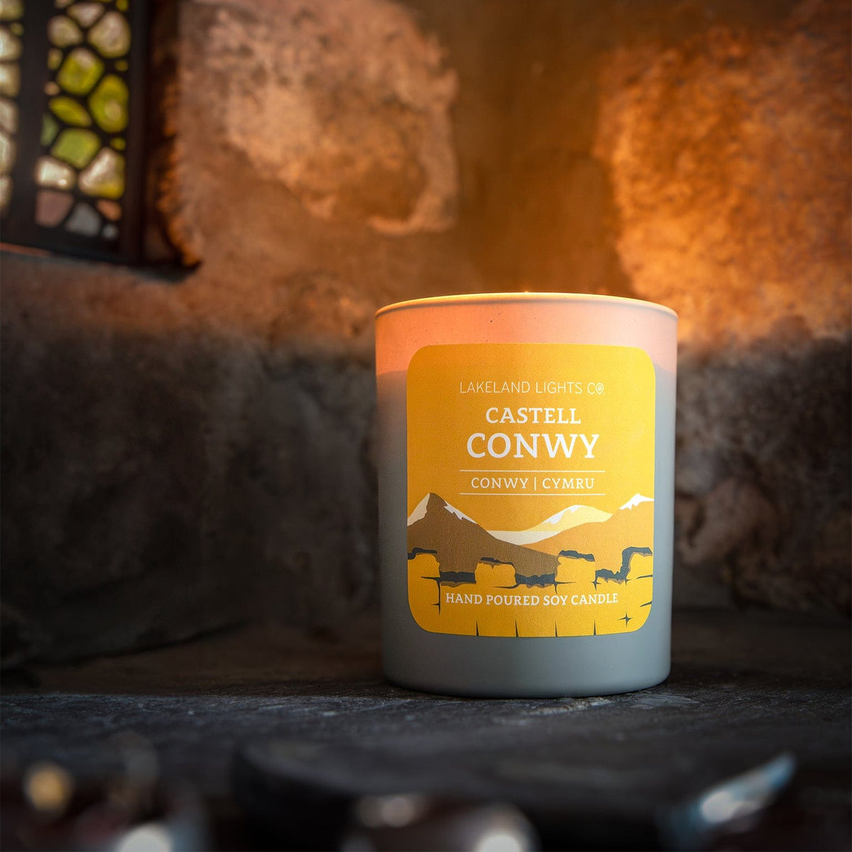 Lakeland Lights Company Castell Conwy - Honey, Amber & Sandalwood Soy Candle